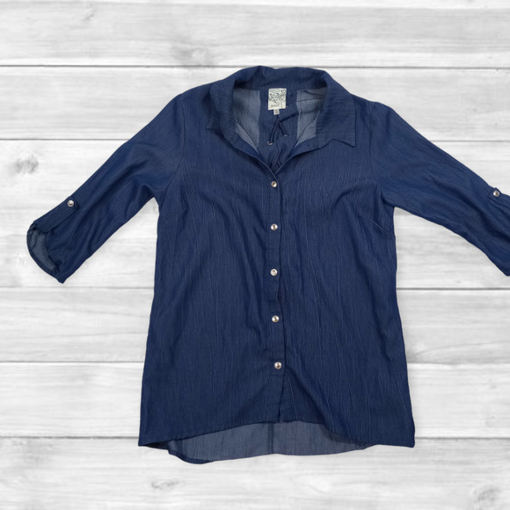 NAÏF Women's Blue Chambray Button Up Top- Size Small